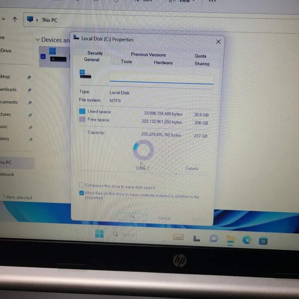 HP Laptop (15-DY1044NR) W11 / 256GB / 16GB / Intel i3 10gen/ 15-Inch w/Charger